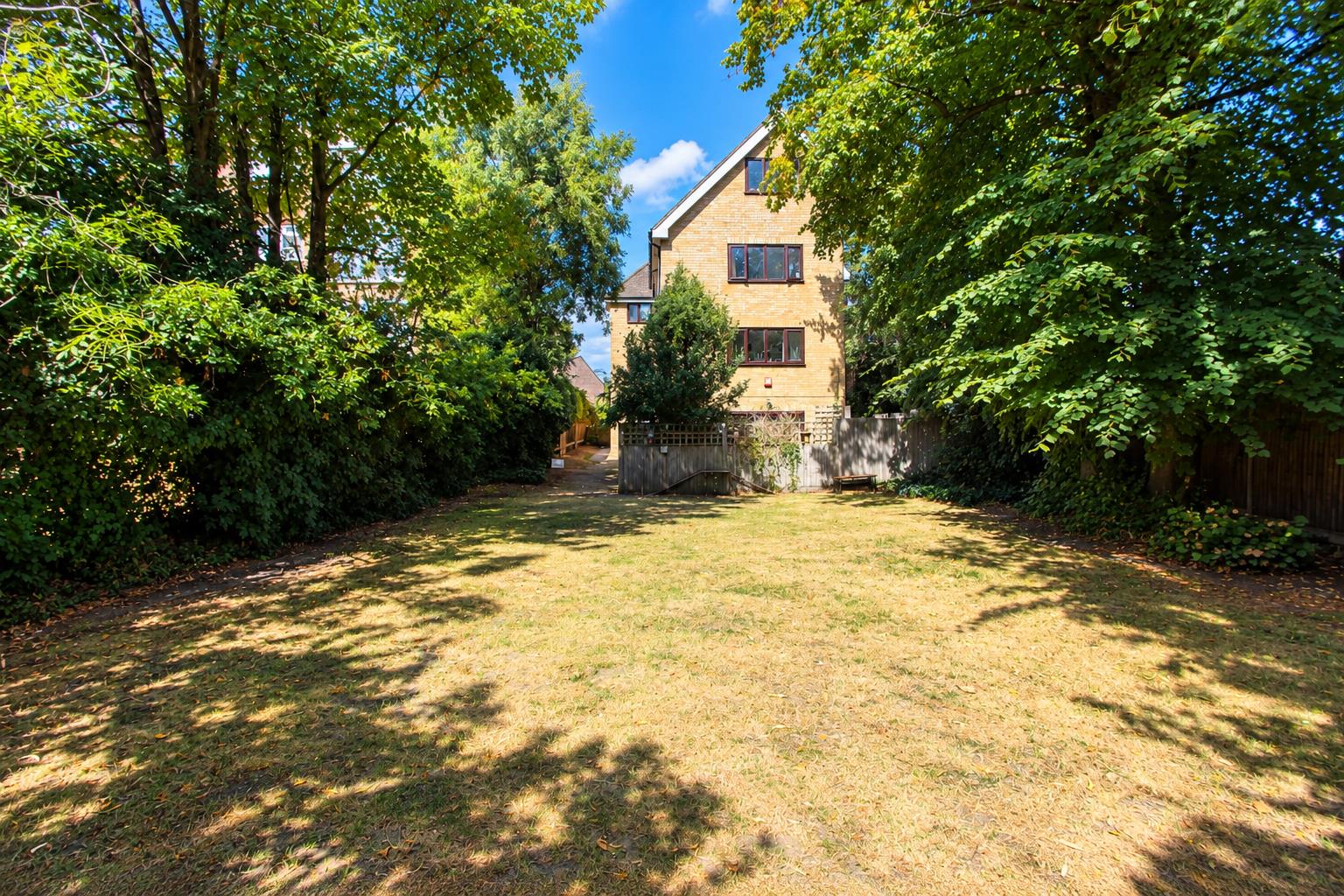 Harcourt Avenue, Wallington